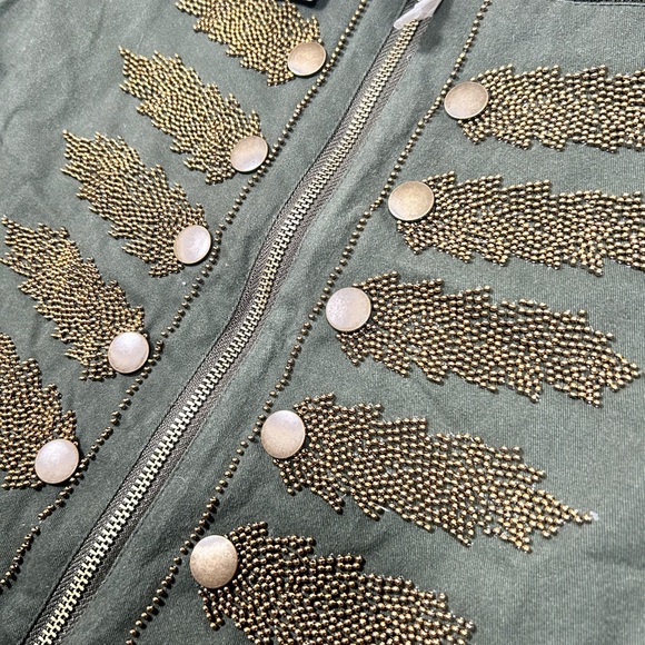 Bebe Dark Green with Gold Embellished Embroidered Mini Skirt Size 6 NWT - Picture 2 of 8